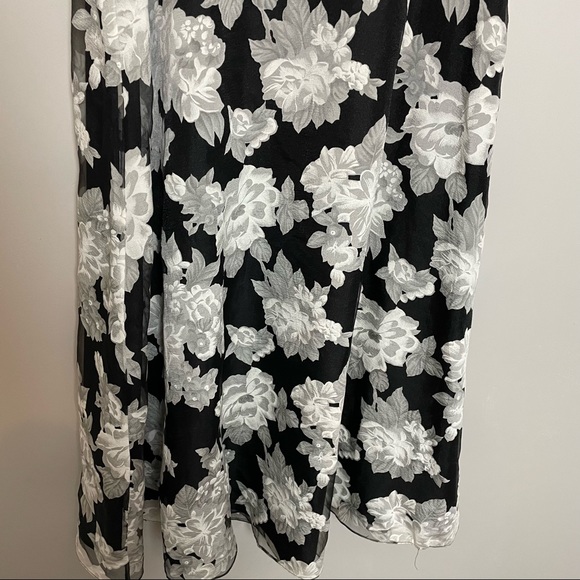 Zac Posen Floral Printed Organza Skirt - Picture 3 of 16